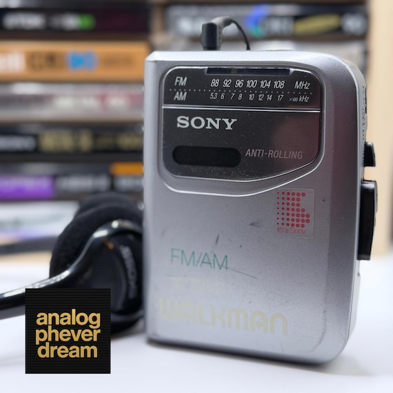 survivor series 1994 SONY wm-fx141 cassette walkman: mixtape + headphones (read description)